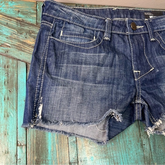 William Rast Denim Cut off Denim Jean Shorts Split Hem Raw Hem Size 26 - Picture 2 of 10
